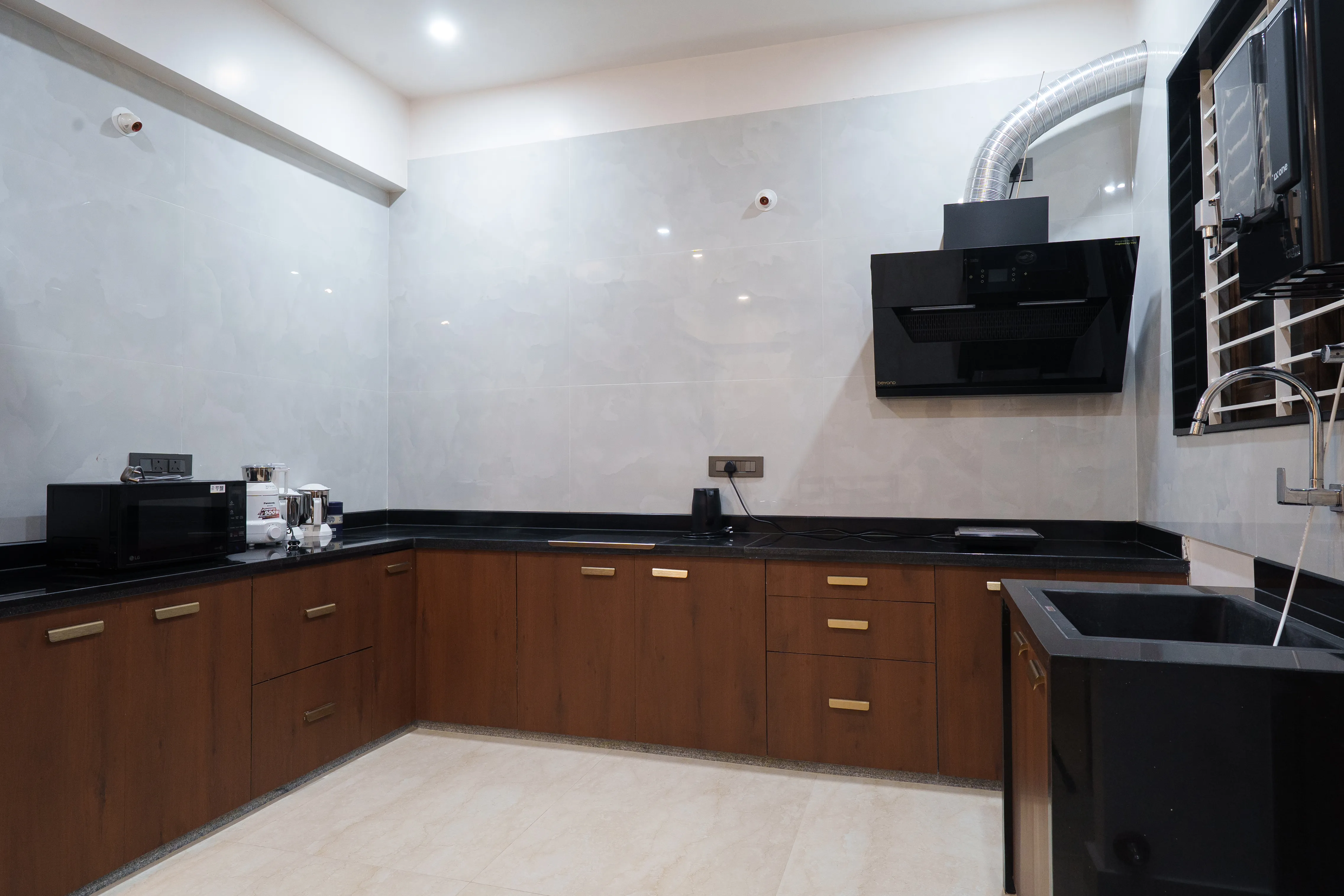 Elite second bedroom